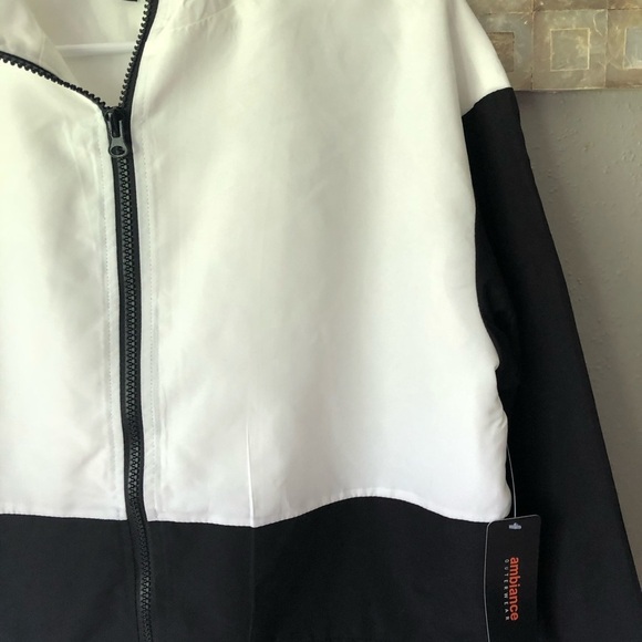 Black and white jacket - Picture 2 of 7